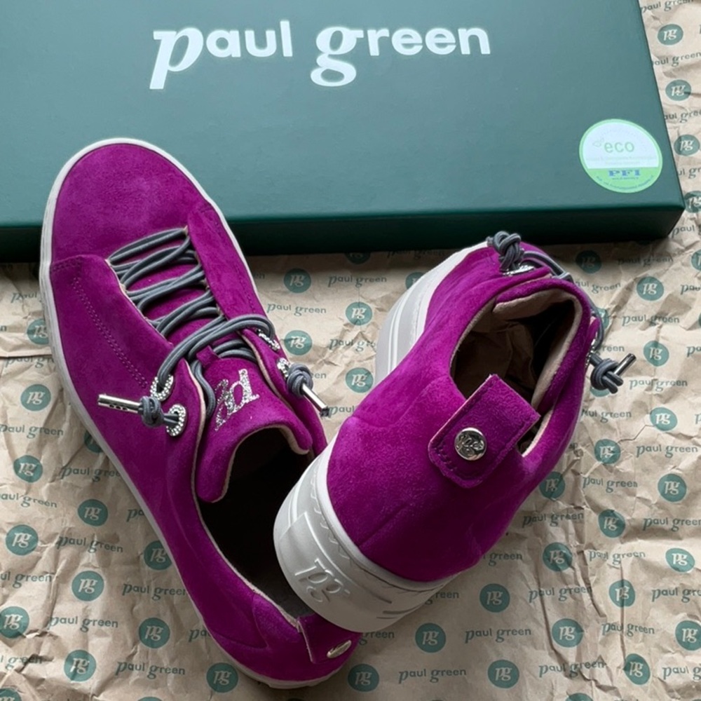 Raspberry suede Leather sneakers. US 6 Never worn.